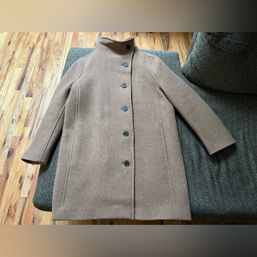 NWT J Crew Villa Coat in Italian stadium cloth wool camel size 2